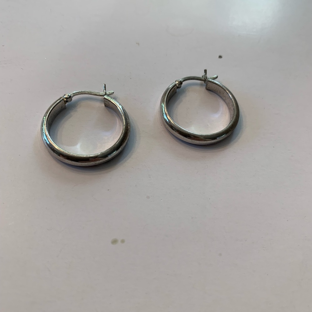 Sterling Silver Hoop Earrings. - Picture 5 of 6